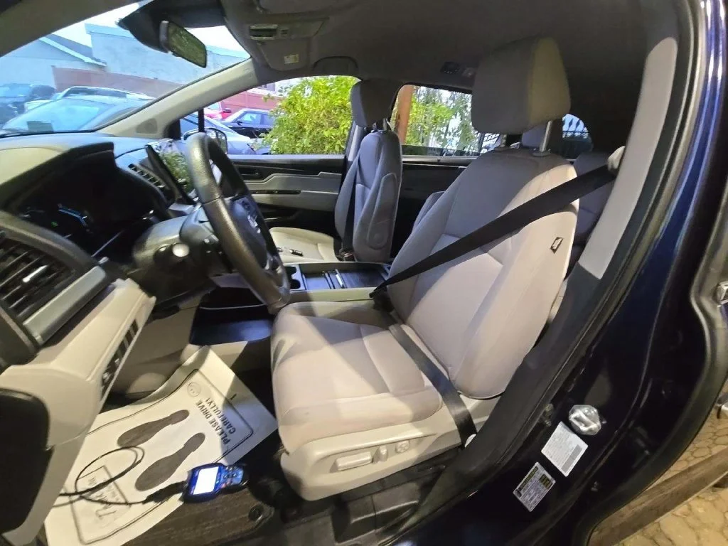 Used 2023 Blue Honda EX image 5