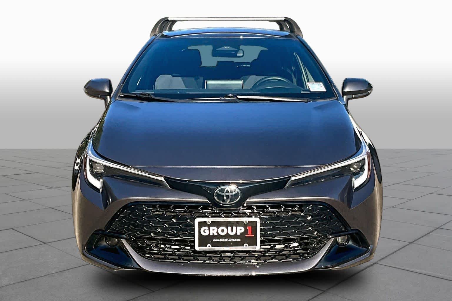 Used 2025 Magnetic Gray Metallic Toyota SE image 4