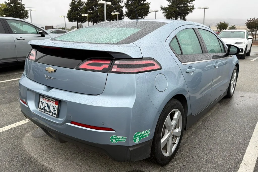 Used 2014 Silver Topaz Metallic Chevrolet Base image 5
