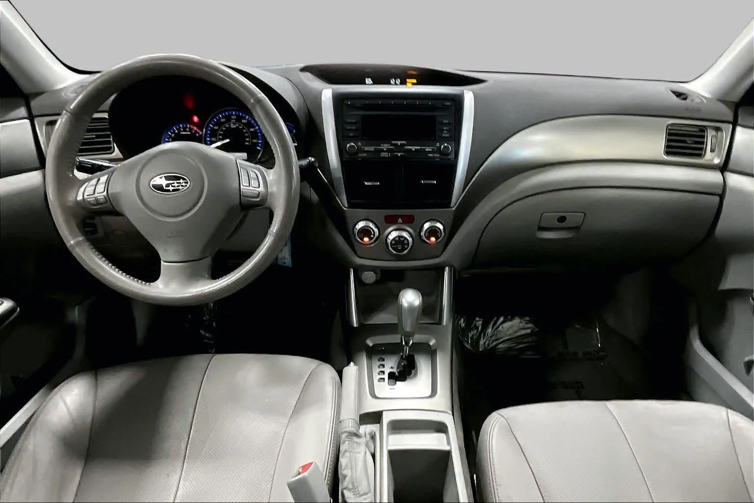Used 2010 Satin White Pearl Subaru 2.5X Limited image 15