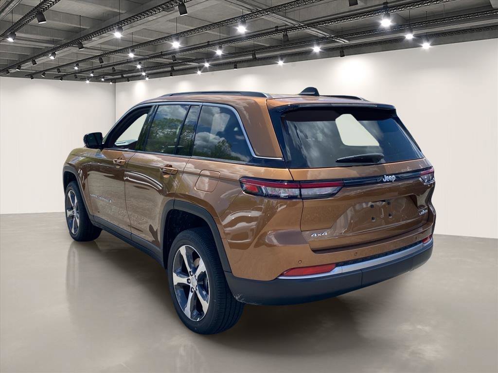 New 2026 Copper Shino Metallic Clearcoat Jeep Limited image 3