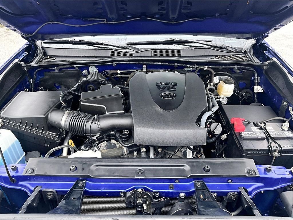 Used 2023 Blue Toyota SR5 image 29