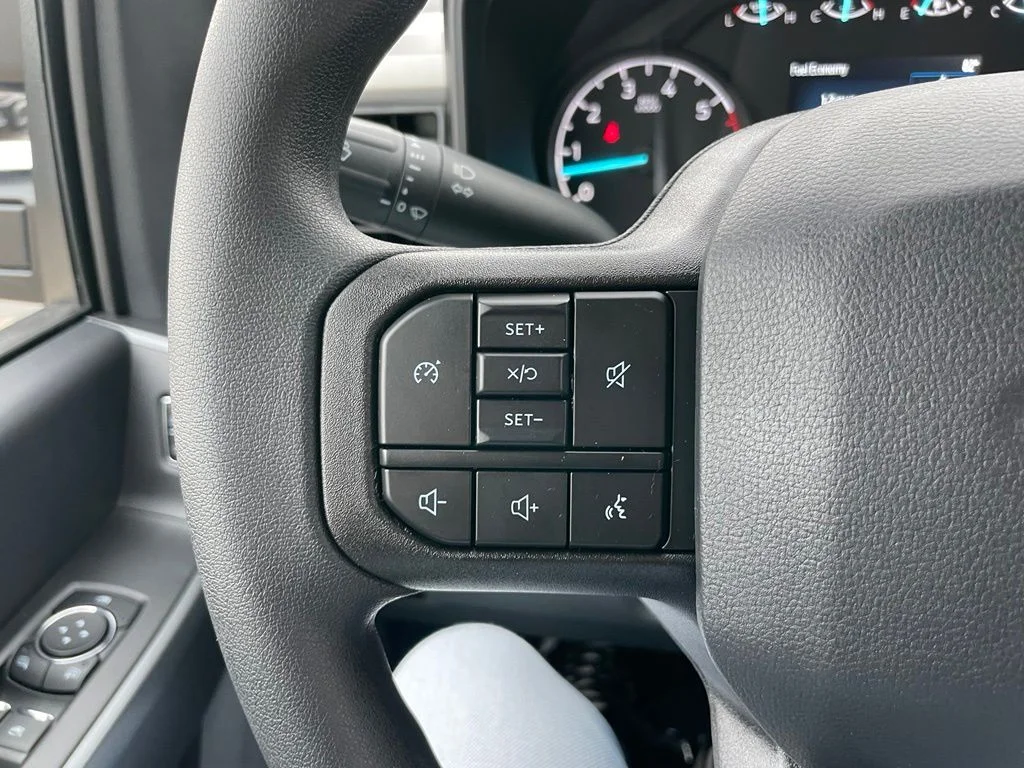 New 2026 Oxford White Ford F-350® XL image 22