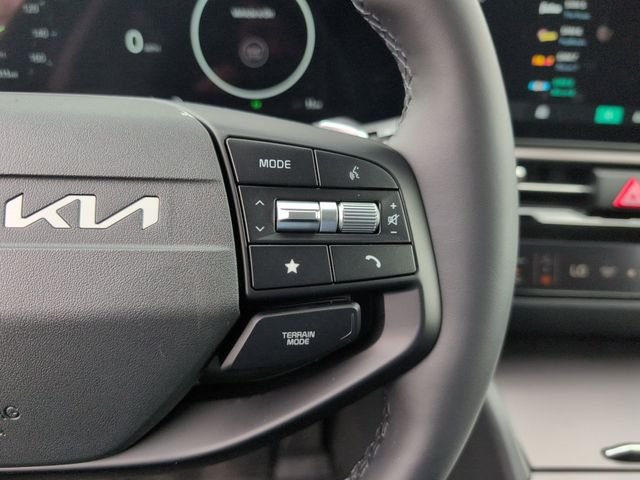 New 2026 Snow White Pearl Kia SX Prestige image 15