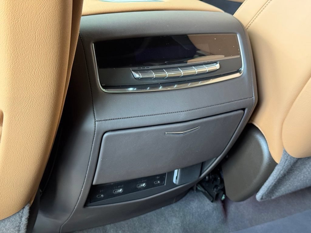 2026 Cadillac Escalade Luxury - Photo 35
