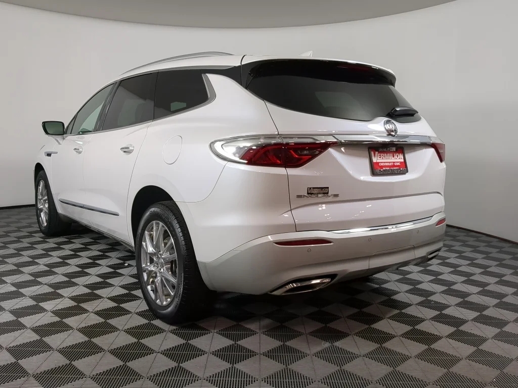 Used 2023 White Frost Tricoat Buick Premium image 6