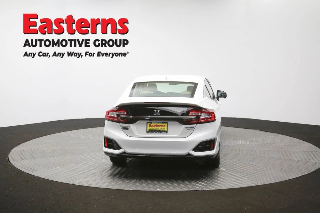 Used 2018 White Honda Touring image 36
