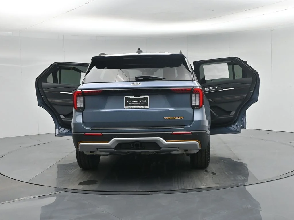 New 2026 Vapor Blue Metallic Ford Tremor image 32