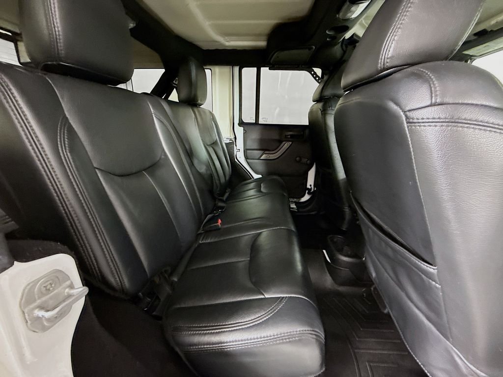 Used 2015 White Jeep Unlimited Sport image 20