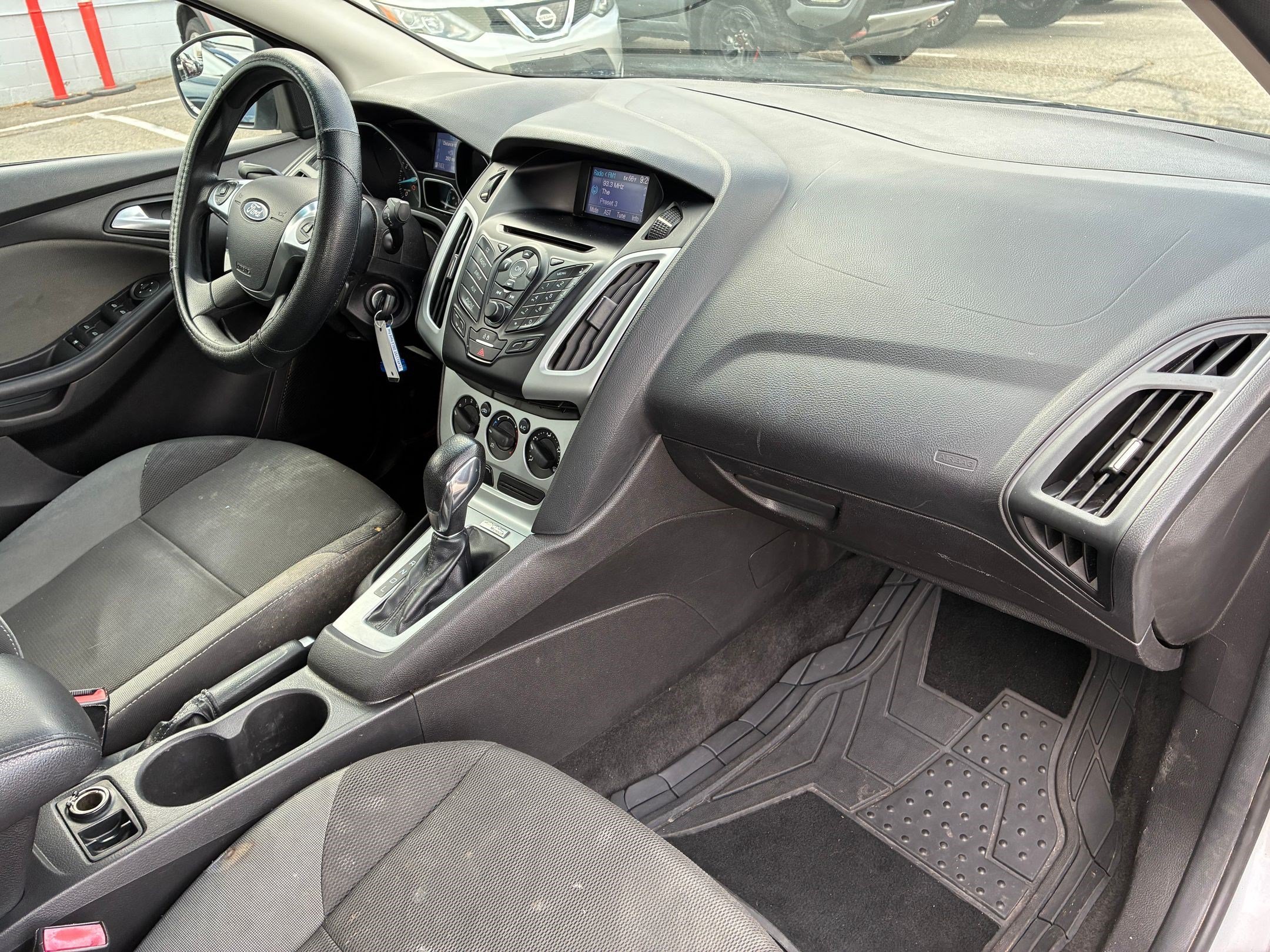 Used 2012 Ingot Silver Ford SE image 28