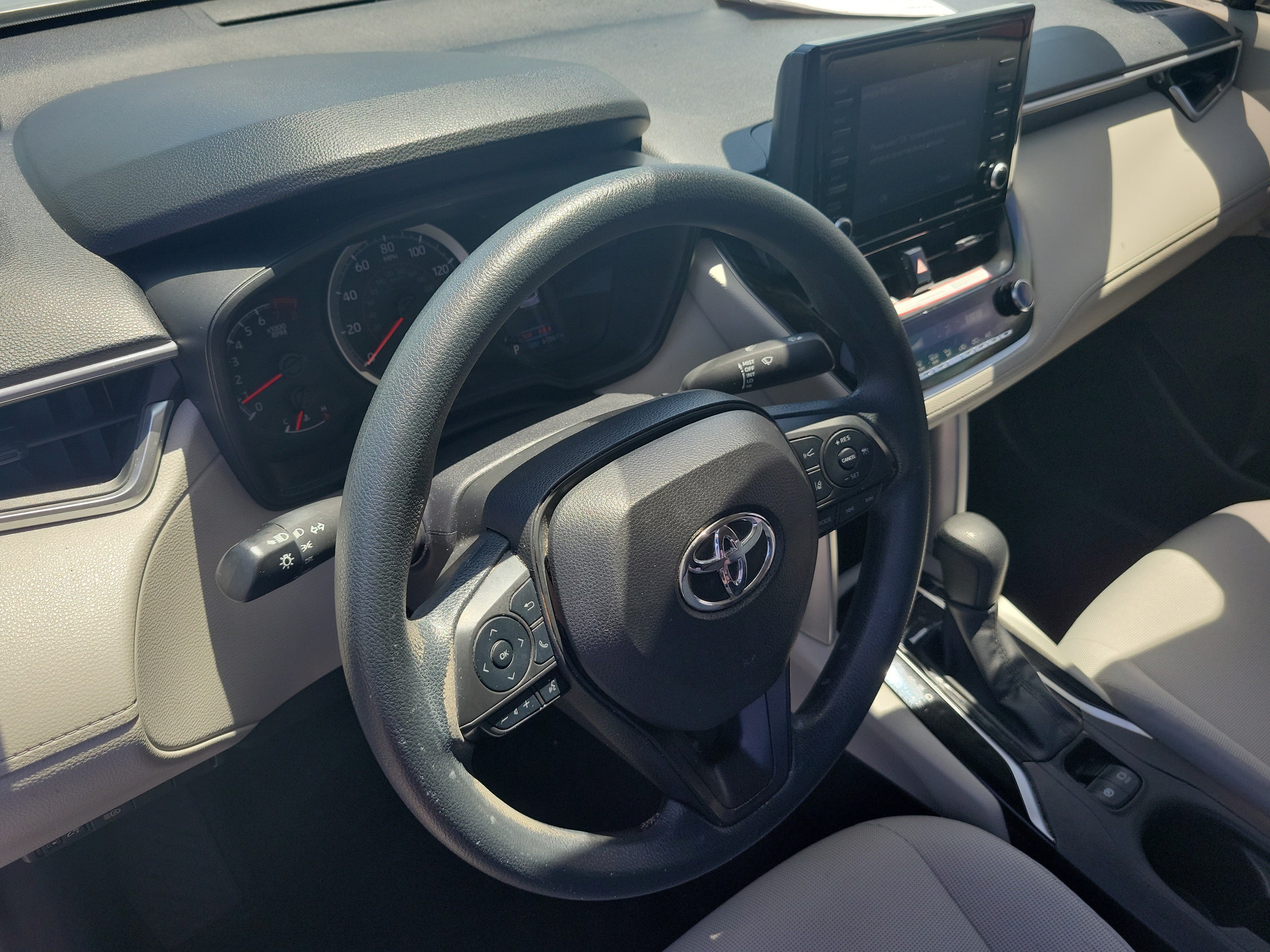 Used 2022 Silver Toyota L image 22