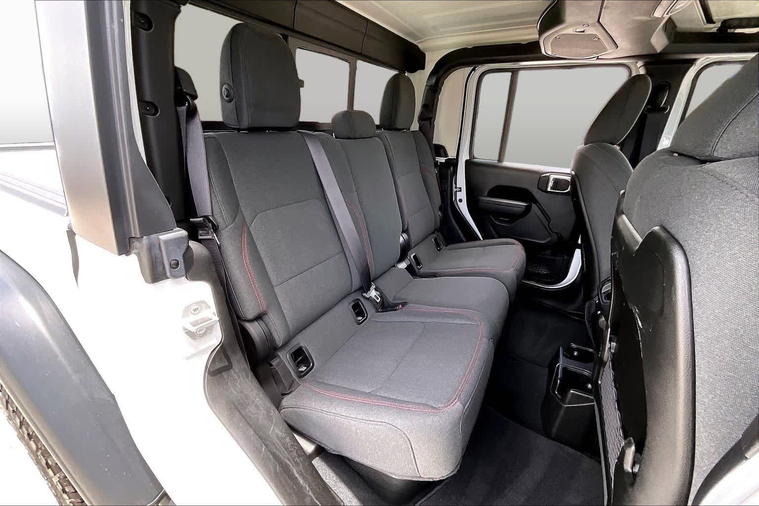 Used 2026 Bright White Clearcoat Jeep Rubicon image 19