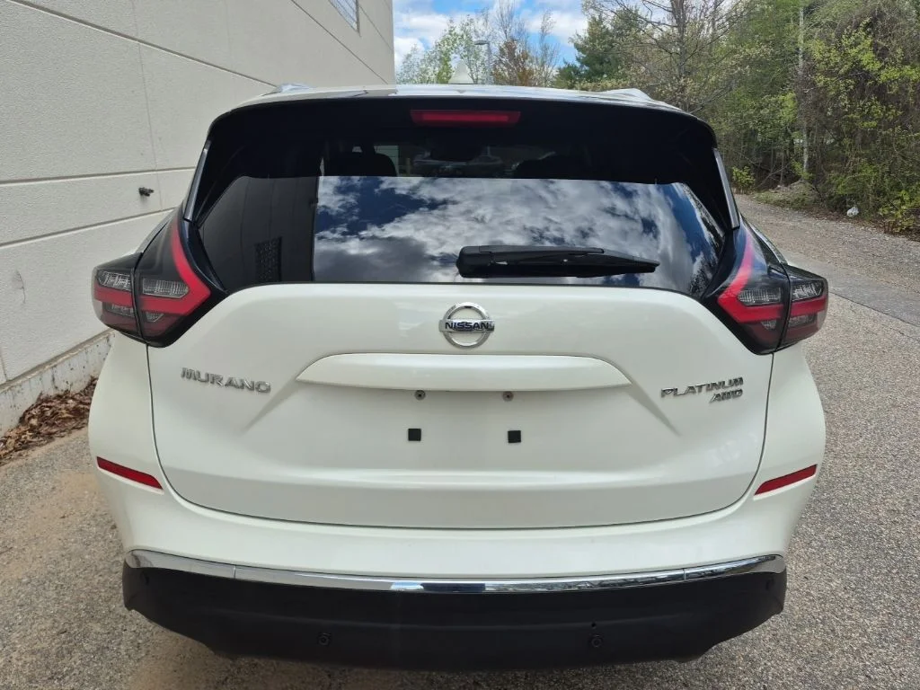 Used 2020 White Nissan Platinum image 8