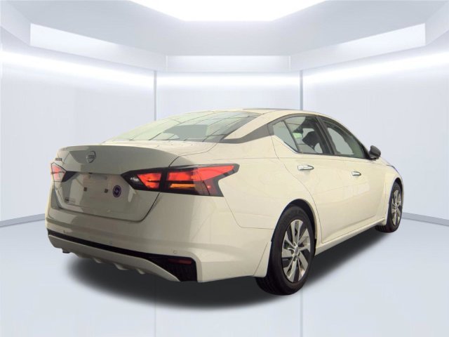 Used 2024 White Nissan 2.5 S image 6