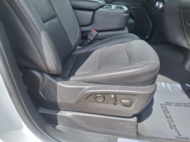 Used 2024 Summit White GMC SLT image 29
