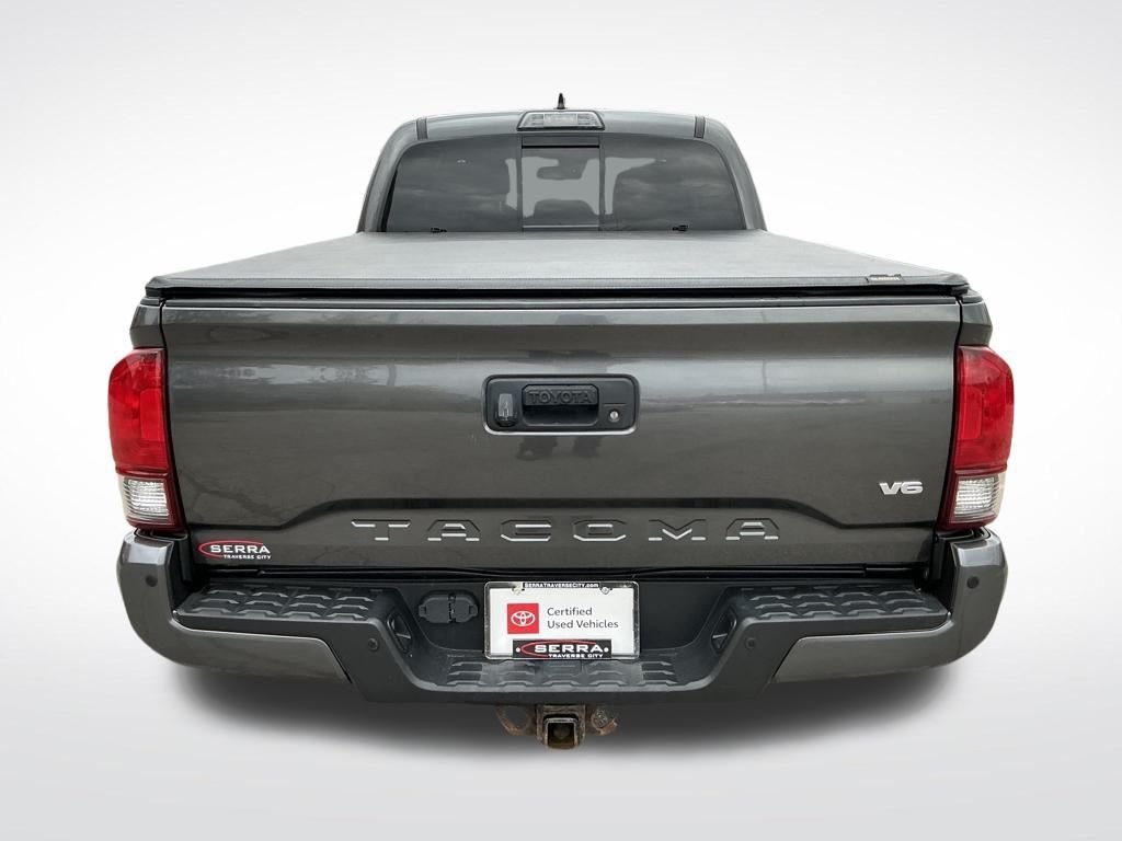 2018 Toyota Tacoma TRD Off-Road photo 4