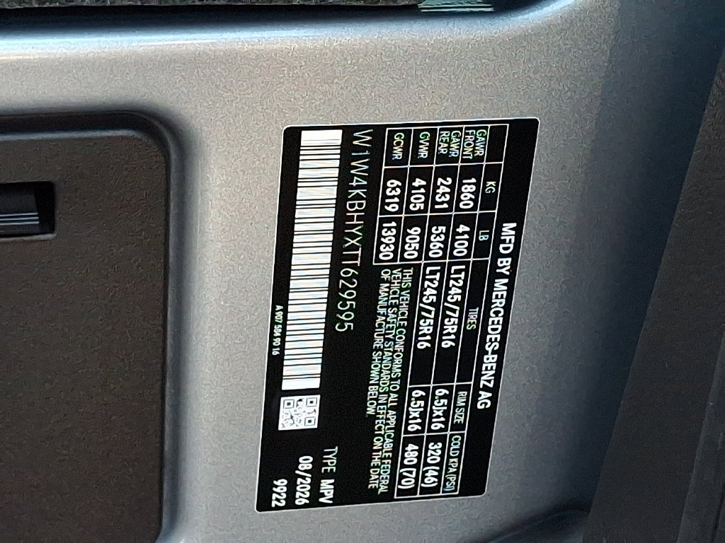 New 2026 high-tech silver metallic Mercedes-Benz Crew 144 WB image 20