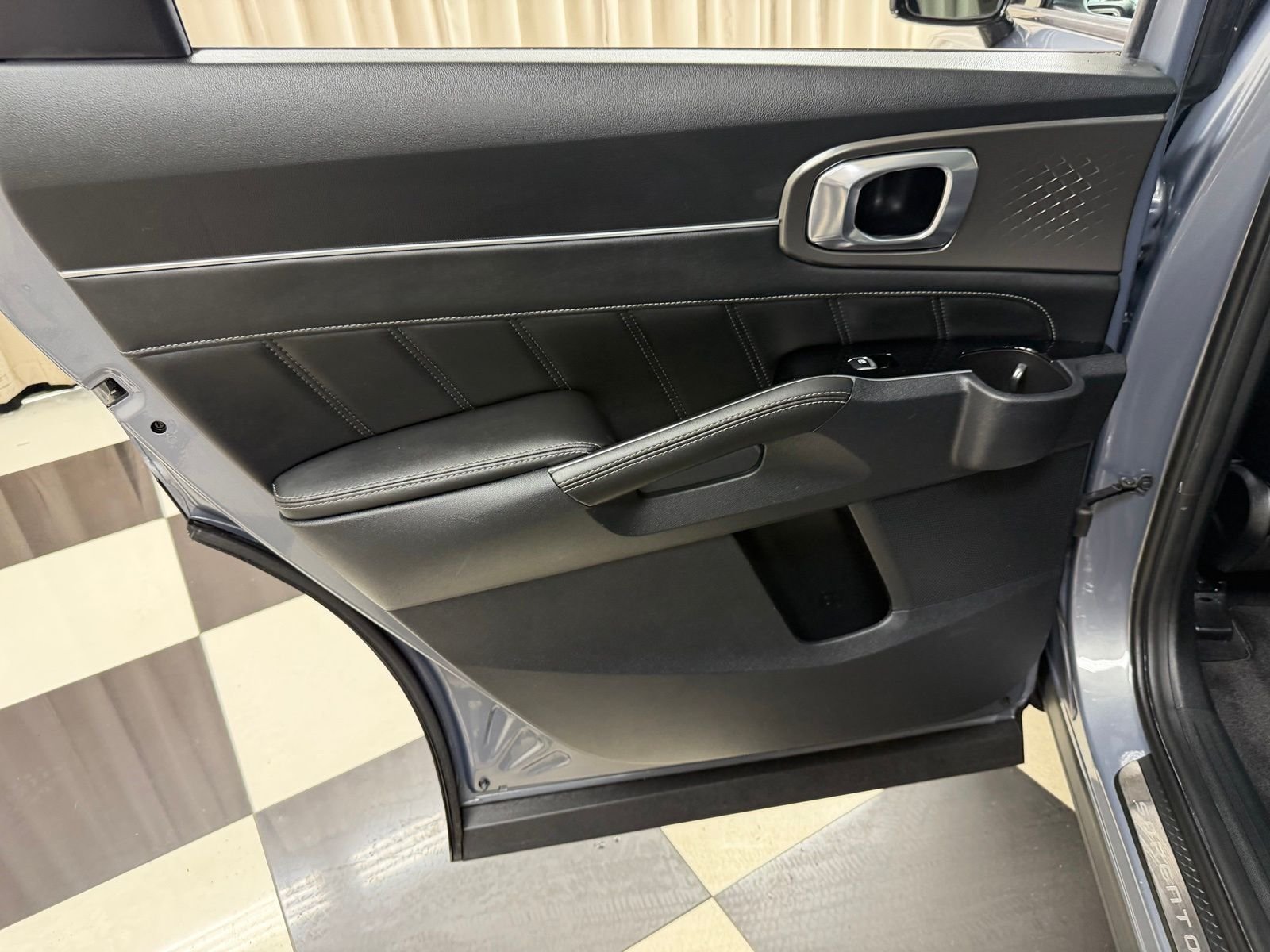 Used 2023 Silver Kia SX image 22