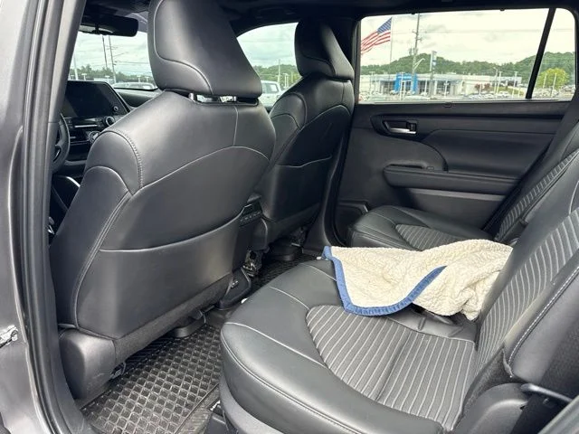 Used 2024  Toyota XSE image 13