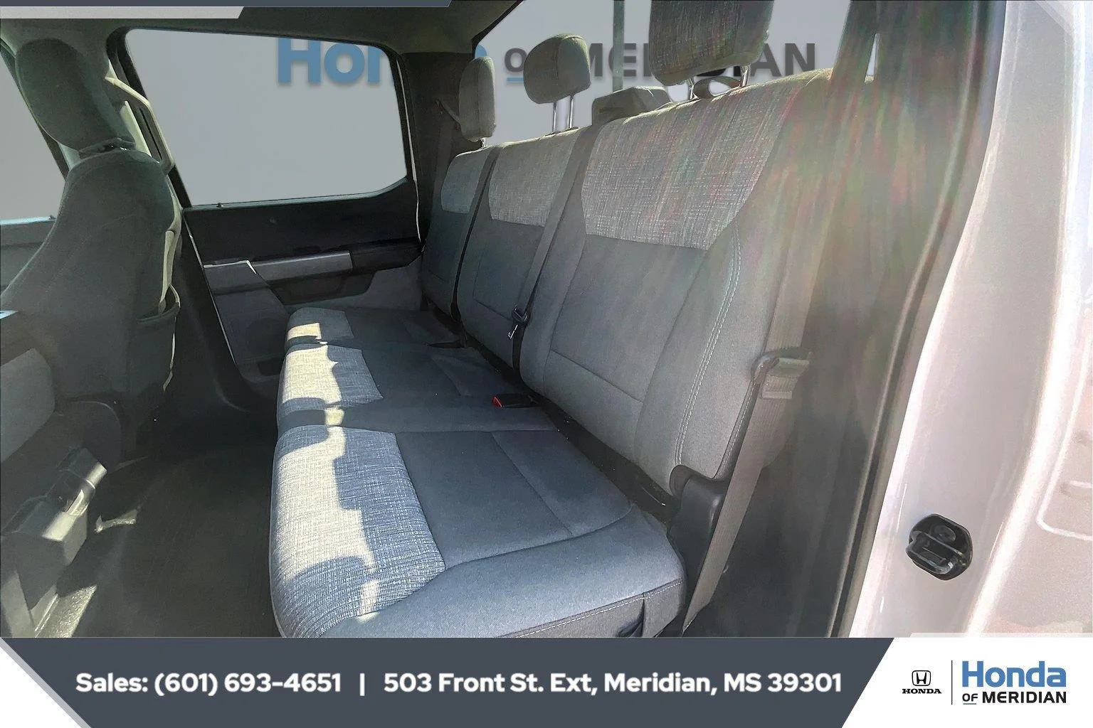 Used 2023 Oxford White Ford XLT image 19