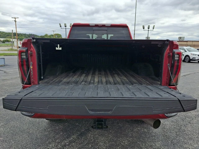Used 2024 Red GMC AT4 image 33