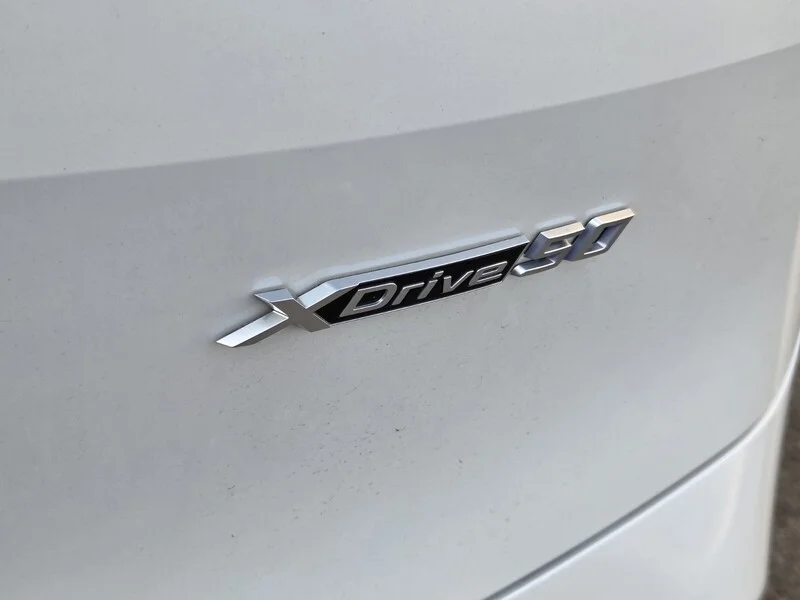 Used 2024 White Metallic BMW XDRIVE50 image 10