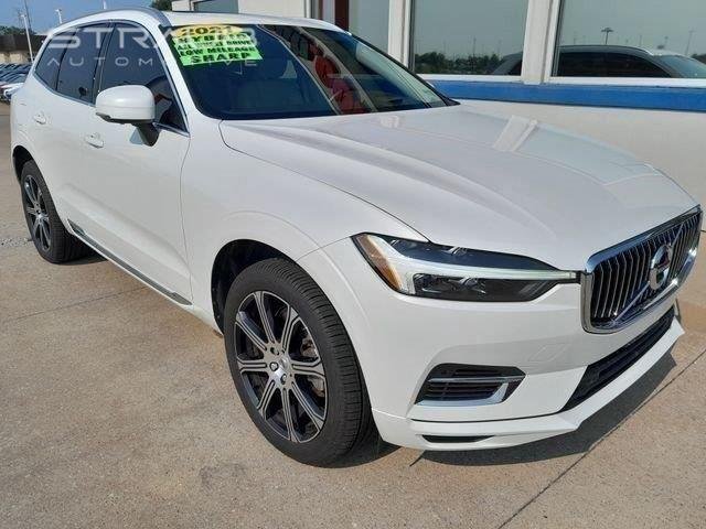 Used 2021 Crystal White Metallic Volvo Inscription image 3