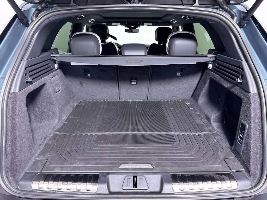 New 2026 GIOLA GRN MET Land Rover Dynamic SE image 22