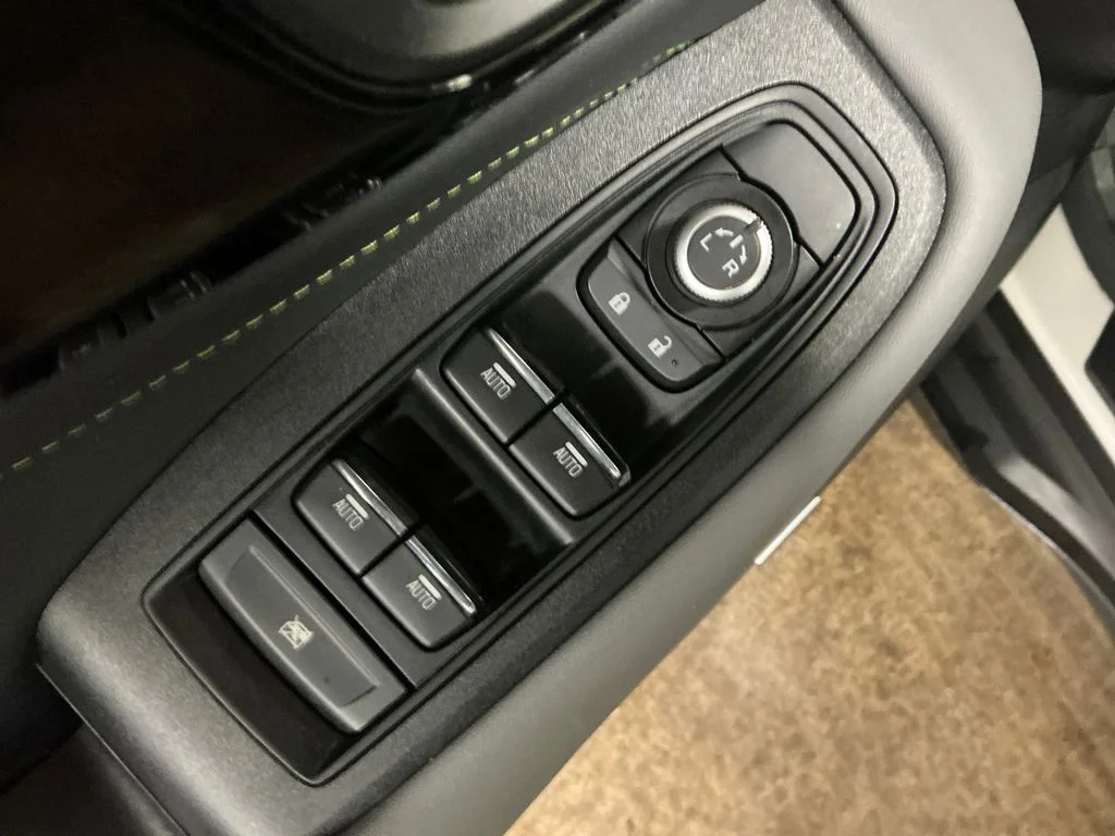 Used 2024 White Subaru Onyx Edition image 17