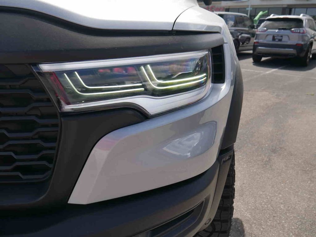 New 2026 Silver Zynith Exterior Paint RAM  image 22
