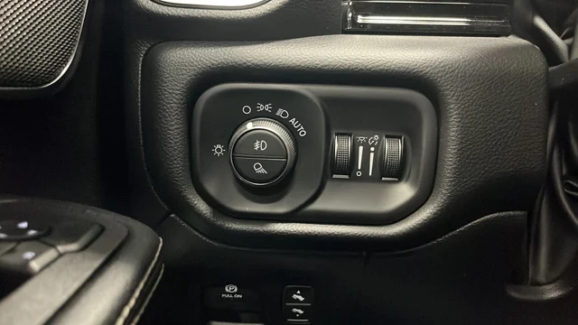 New 2026 Serrano-Green Metallic Exterior Paint RAM Laramie image 34