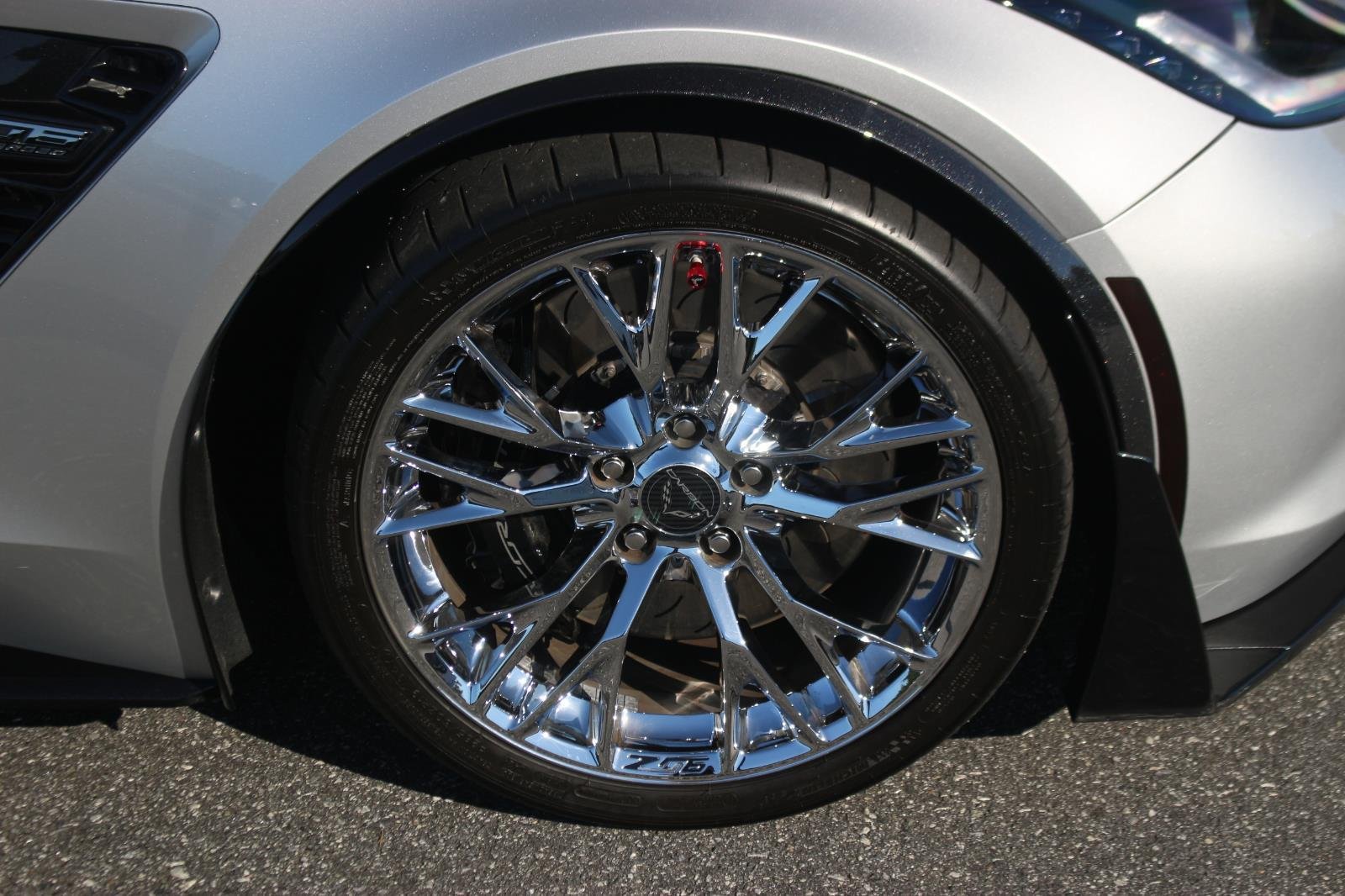 Used 2019 BLADE SILVER METALLIC Chevrolet Z06 2LZ image 36