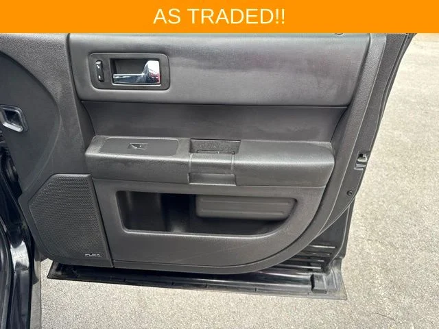 Used 2013 Black Ford SE image 9
