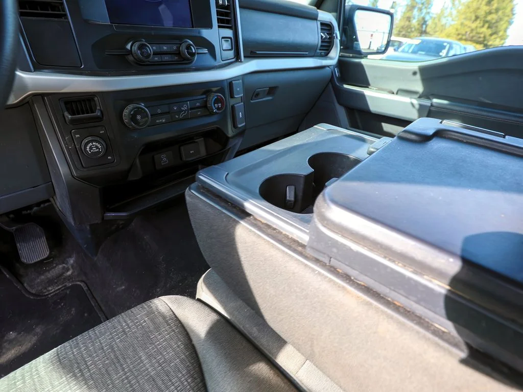 Used 2021 Oxford White Ford XLT image 16