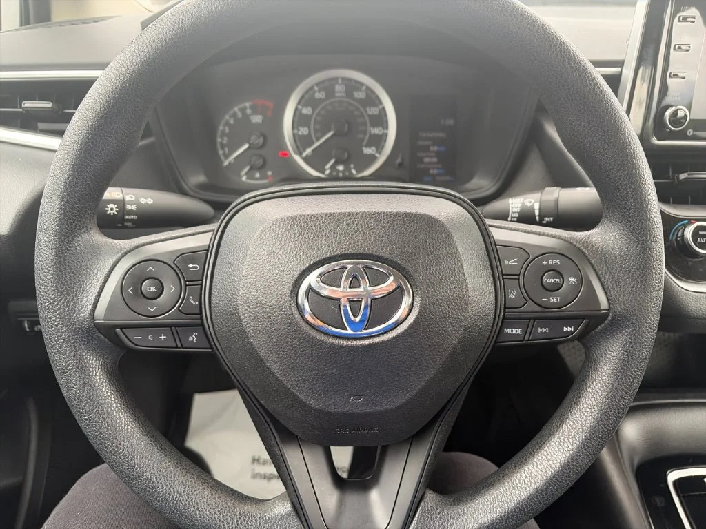 Used 2021 Silver Toyota LE image 26