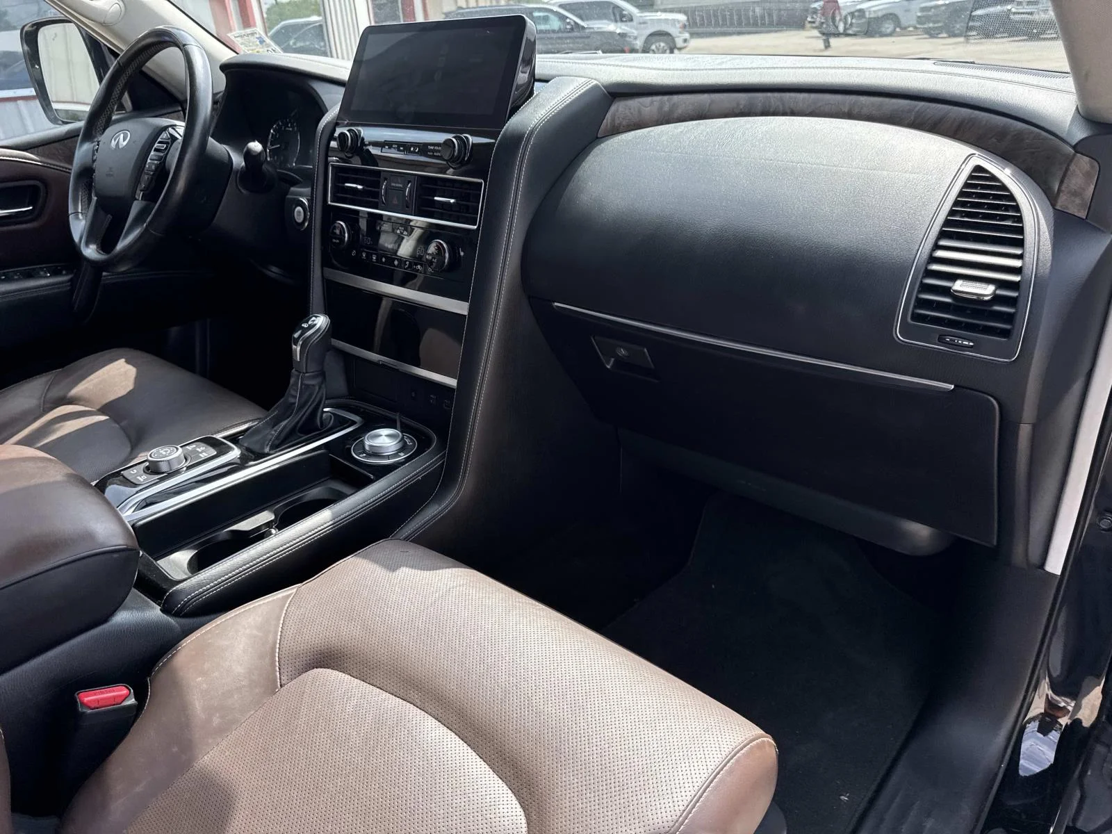 Used 2023 Black Obsidian INFINITI PREMIUM SELECT image 12