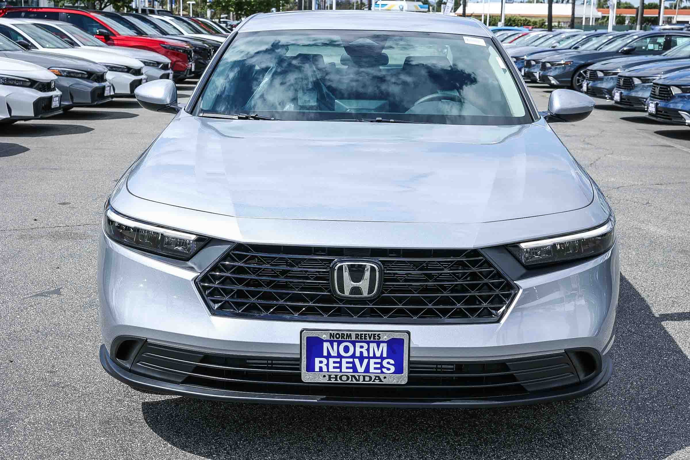New 2026 Solar Silver Metallic Honda LX CVT image 2