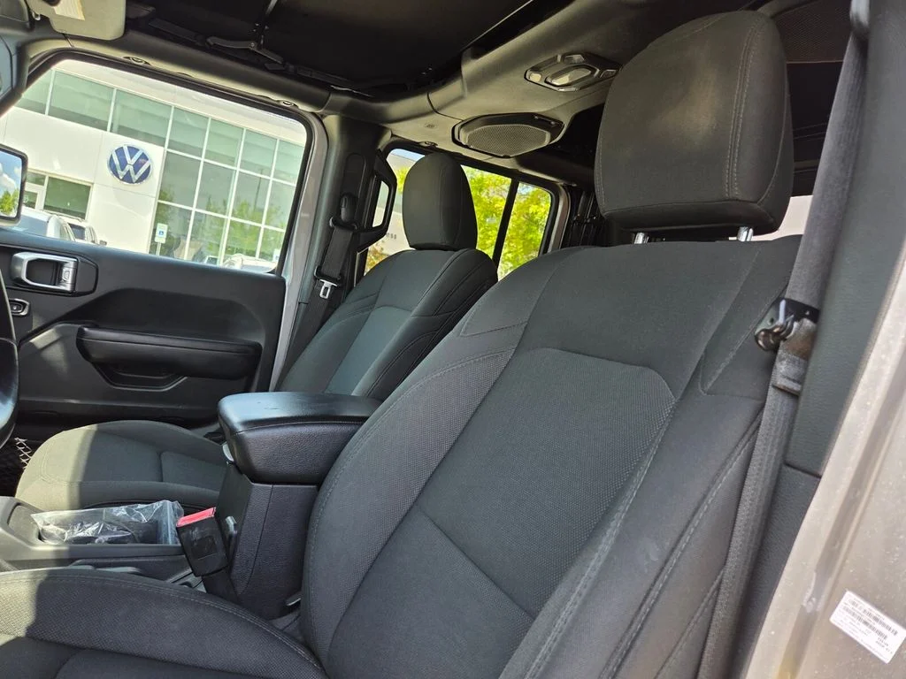Used 2020 Silver Jeep Sport image 11