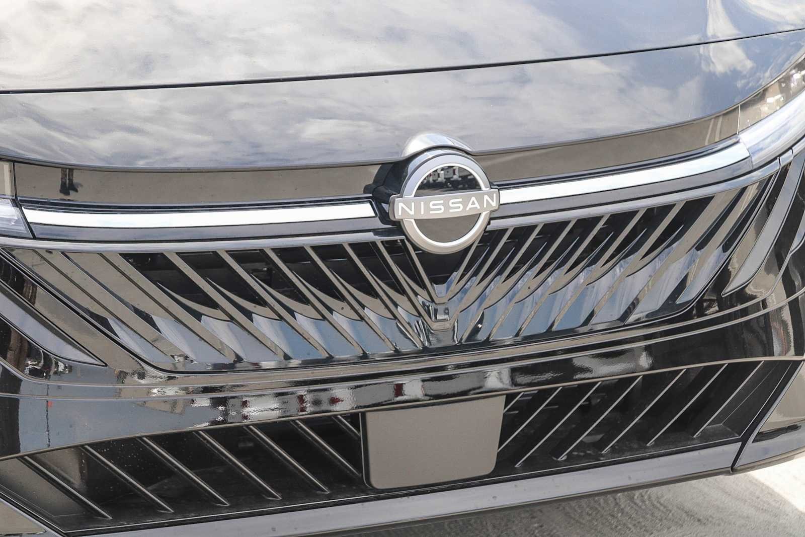 New 2027 Super Black Nissan SV image 5
