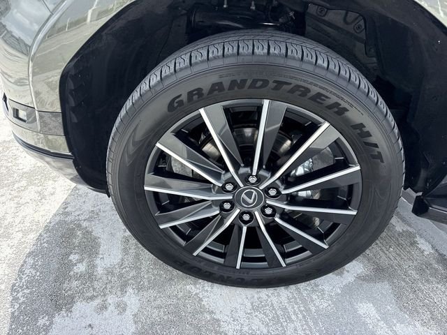 Certified Used 2025 Green Lexus 550 Luxury image 10