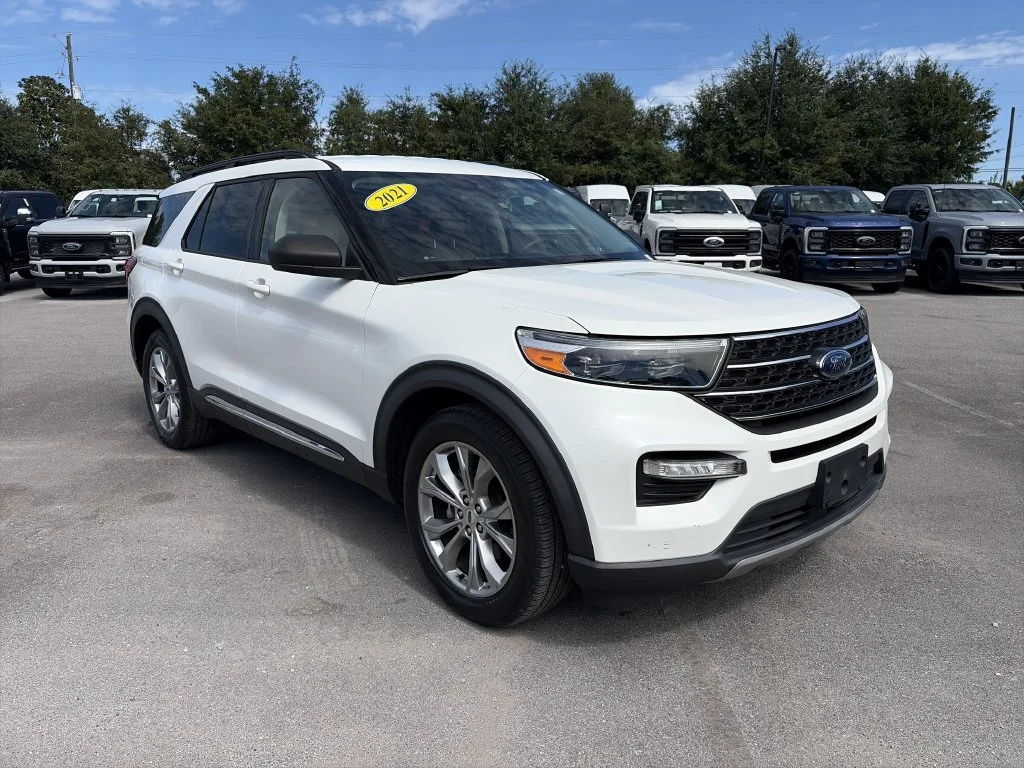 Used 2021 White Ford XLT image 9