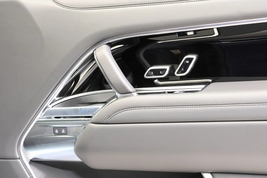 2026 Land Rover Range Rover SE - Photo 37