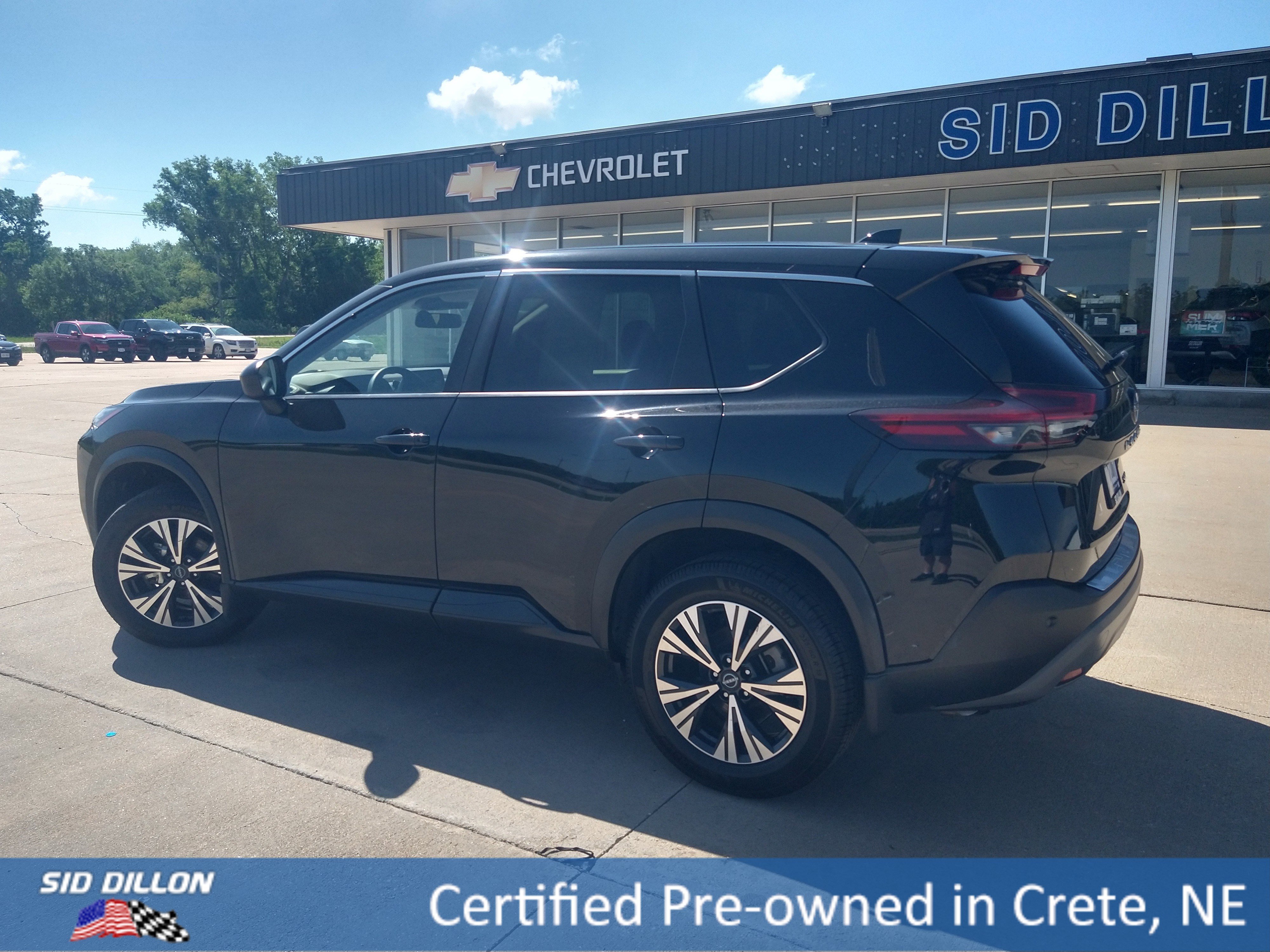 Used 2023 Super Black Nissan SV image 16