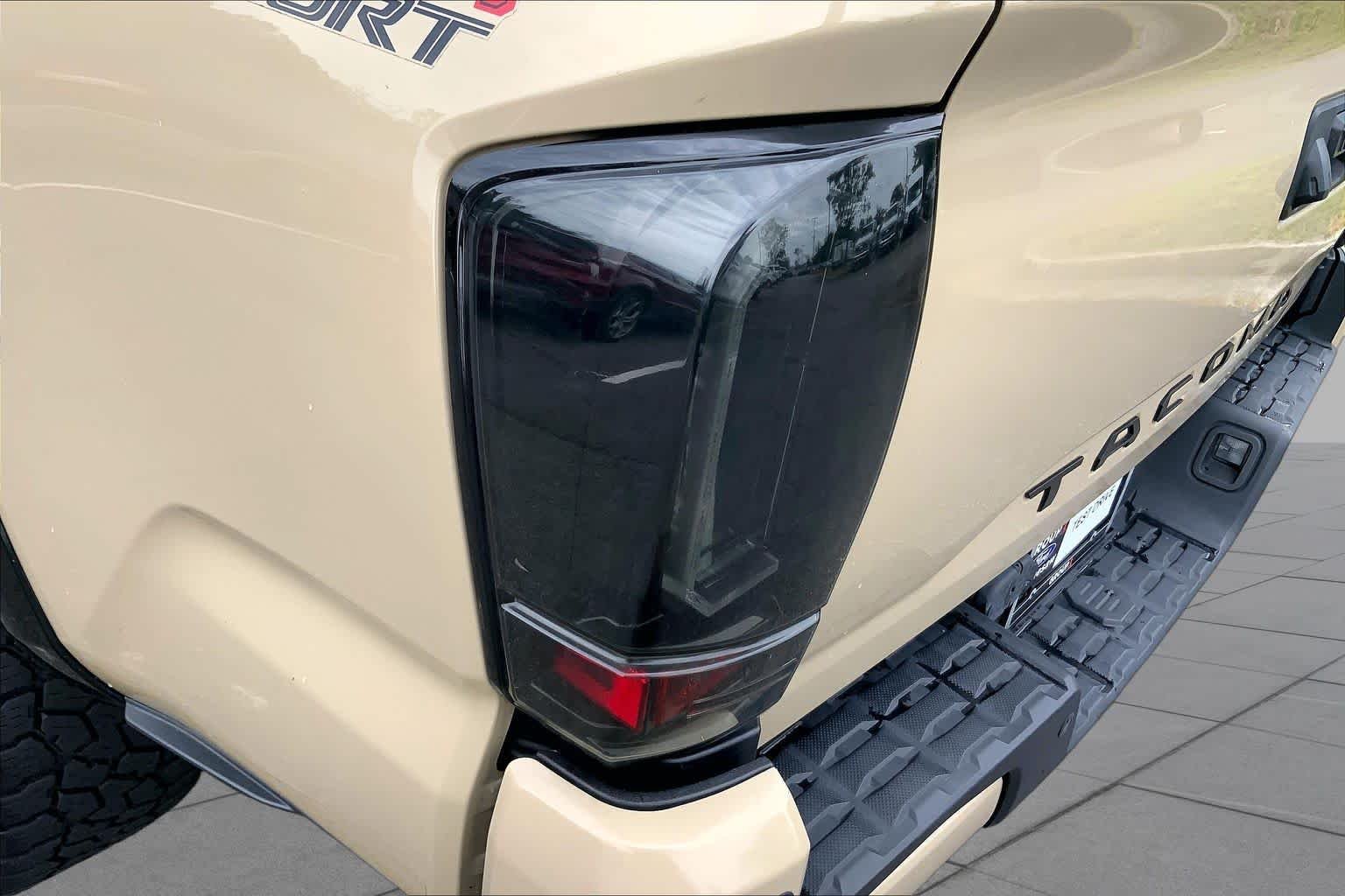 Used 2018 Quicksand Toyota TRD Sport image 27