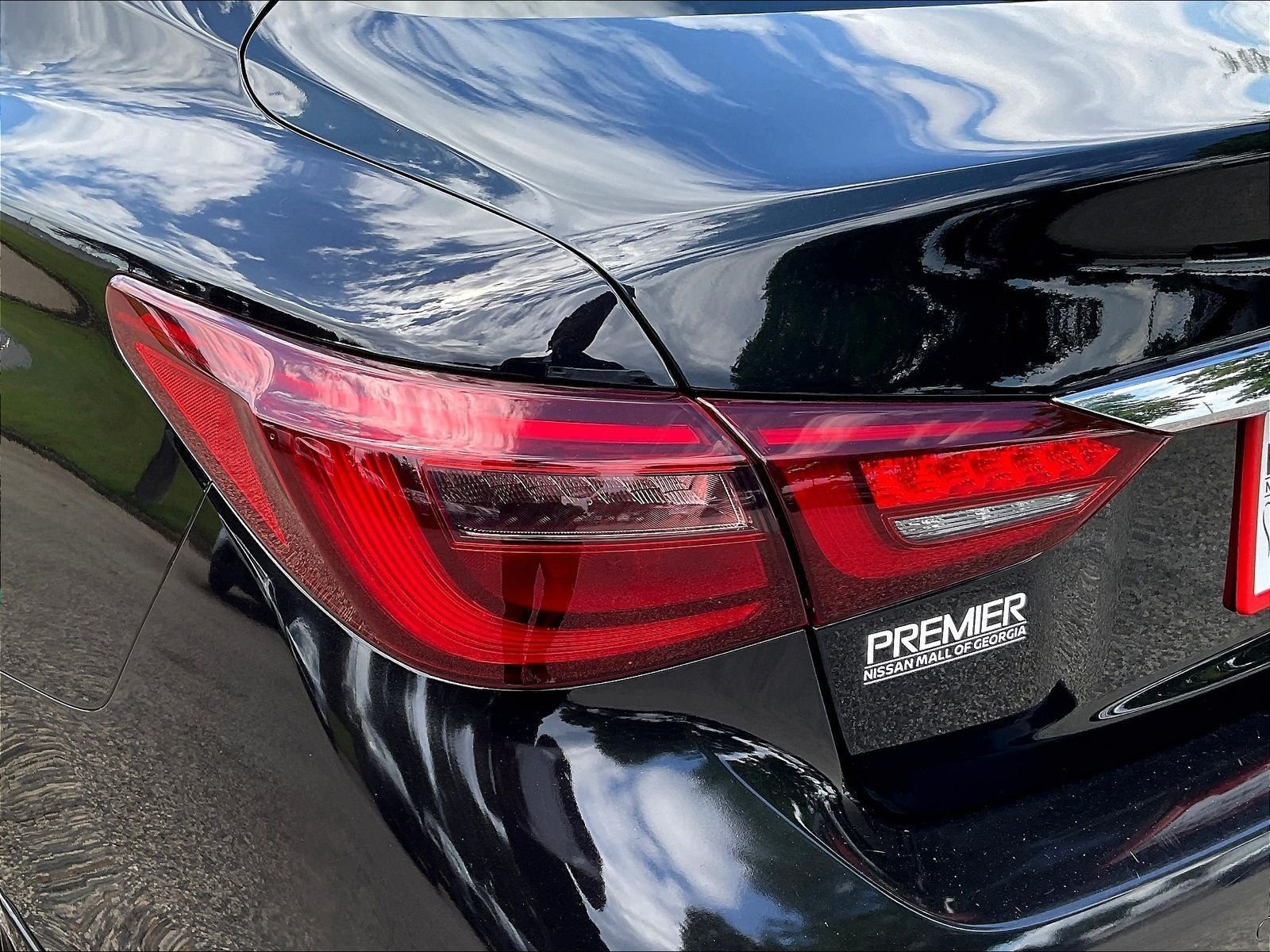 Used 2021 Black INFINITI 3.0t LUXE image 25