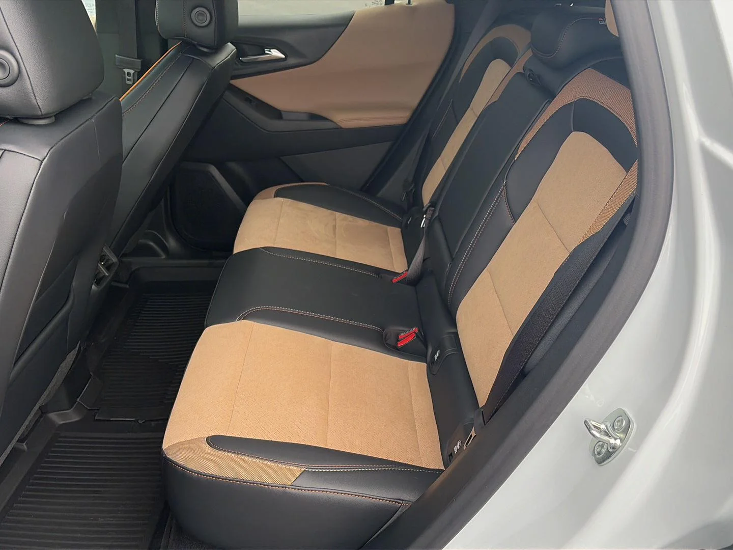 2027 Chevrolet Equinox ACTIV - Photo 15