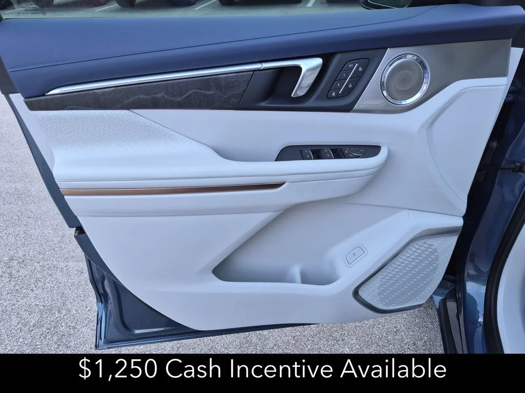 New 2026 Ocean Blue Metallic Buick Avenir image 17