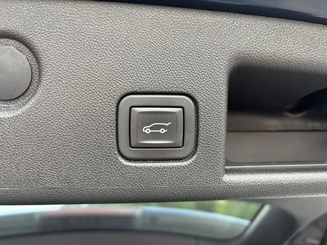 Used 2019 Pacific Blue Metallic Chevrolet LT image 14