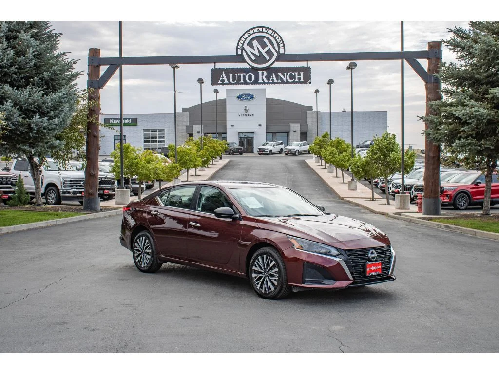2025 Nissan Altima