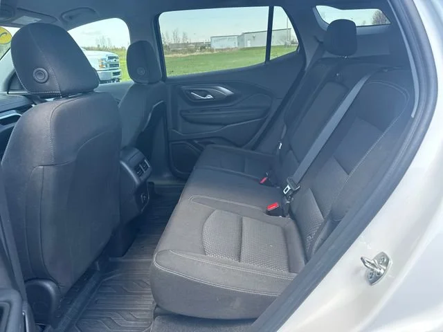 Used 2024 Summit White GMC SLE image 29